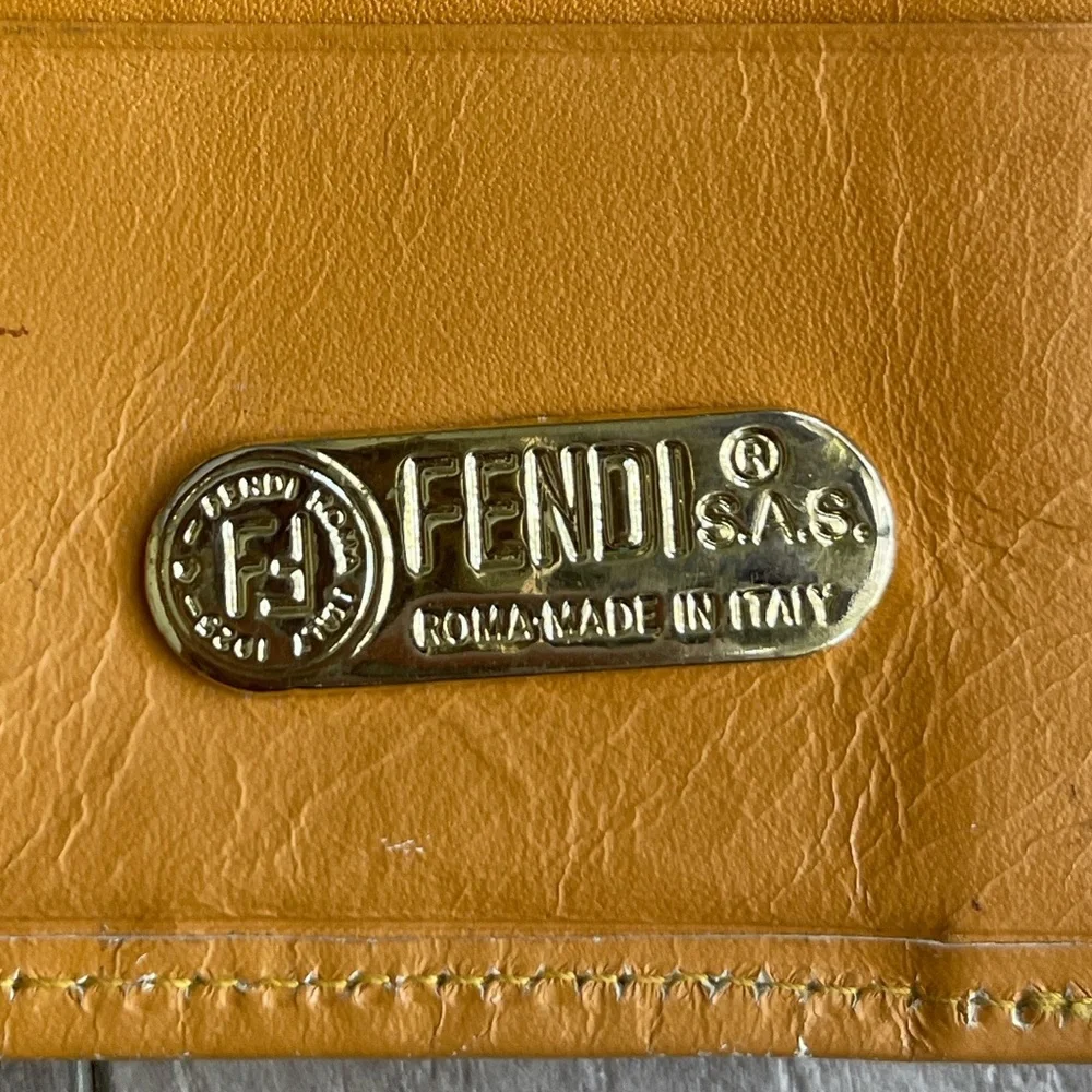 Vintage Fendi wallet - Picture 4 of 4